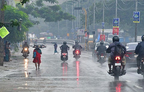 கோவை, நீலகிரி உள்ளிட்ட 10 மாவட்டங்களில் இன்று கனமழை பெய்ய வாய்ப்பு