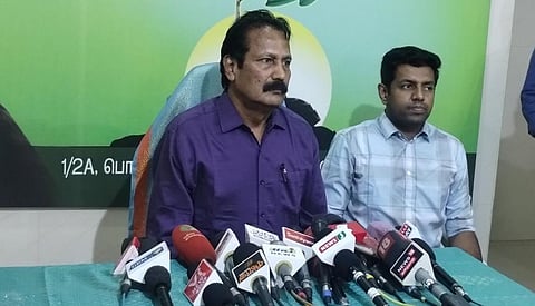 சென்னையில் புதிய தமிழகம் கட்சியின் தலைவர் கிருஷ்ணசாமி செய்தியாளர்களைச் சந்தித்தார்.