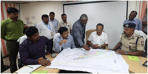 கோவை எம்பி கணபதி ராஜ்குமார் தலைமையில் விமான நிலையத்தில் ஆலோசனை கமிட்டி கூட்டம் நடந்தது.