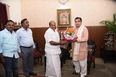 புதுச்சேரியில் உயர்மட்ட மேம்பாலம் அமைக்க மத்திய அமைச்சரிடம் அமைச்சர் லட்சுமி நாராயணன் கோரிக்கை