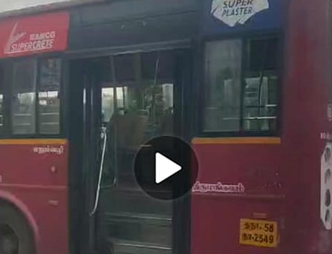 மதுரையில் அரசுப் பேருந்து மீது உரசிய மின்கம்பி: ஓட்டுநரால் அசம்பாவிதம் தவிர்ப்பு