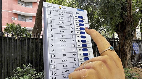 காஷ்மீர், ஹரியாணா தேர்தல்கள்: ஜனநாயகம் தழைக்கட்டும்!