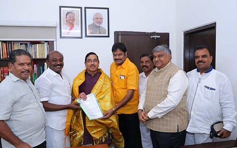 26 கிலோவுக்கு மேல் அடைத்து விற்கும் உணவு பொருட்களுக்கு ஜிஎஸ்டி விதிக்க கூடாது: மத்திய அமைச்சரிடம் விக்கிரமராஜா வலியுறுத்தல்