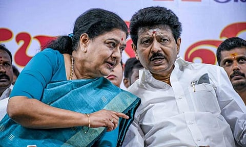 “முன்னாள் சபாநாயகர் தனபாலை முதல்வராக்க பட்டியலின எம்எல்ஏ-க்களே எதிர்ப்பு தெரிவித்தனர்” - திவாகரன் தகவல்