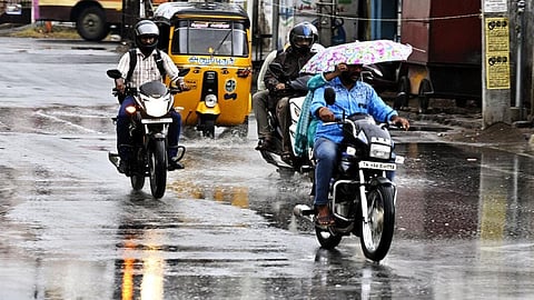 வங்கக் கடலில் ஆழ்ந்த காற்றழுத்த தாழ்வு பகுதி: தமிழகத்தில் 6 நாட்களுக்கு மழை பெய்ய வாய்ப்பு