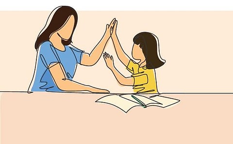 வாசிப்பை நேசிப்போம்: அம்மாவுக்கும் மகளுக்கும் போட்டி