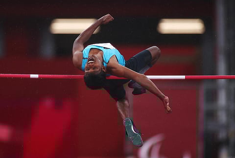 உயரம் தாண்டுதலில் வெண்கலம் வென்றார் மாரியப்பன்: பாராலிம்பிக்கில் ஹாட்ரிக் சாதனை