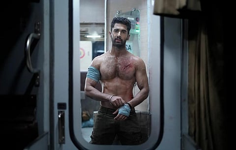 கவனம் ஈர்த்த ஆக்ஷன் விருந்து: ஓடிடியில் ‘கில்’ ரிலீஸ்!