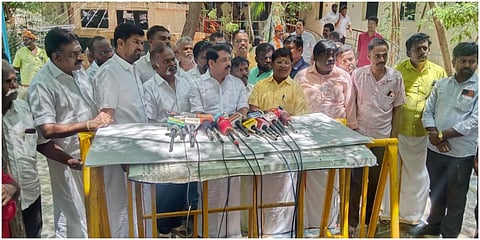 திருநெல்வேலியில் பாஜக சட்டமன்றக் குழுத் தலைவர் நயினார் நாகேந்திரன் செய்தியாளர்களைச் சந்தித்தார்.