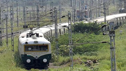 சென்னையில் புதிதாக 3 மின் ரயில் சேவை தொடக்கம்: 5 மின்சார ரயில்கள் சேவை நீட்டிப்பு