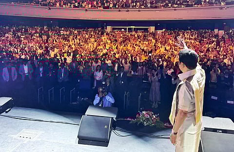 அமெரிக்காவின் சிகாகோ நகரில் சிகாகோ தமிழ் கூட்டமைப்பு, சிகாகோ தமிழ் சங்கங்கள் சார்பில் நடைபெற்ற தமிழர்கள் சந்திப்பு நிகழ்ச்சியில் முதல்வர் மு.க.ஸ்டாலின் உரையாற்றினார்.