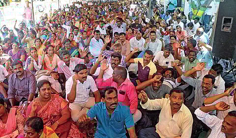 பணி நிரந்தரம் செய்ய கோரி சென்னையில் பகுதிநேர ஆசிரியர்கள் உண்ணாவிரதம்