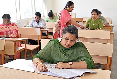 போட்டித் தேர்வுகளில் ஆங்கிலத்தைப் பார்த்தால் பயமா?