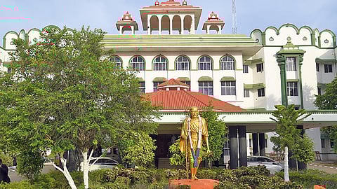 தமிழகத்தில் பிளே ஸ்கூல் விதிமுறைகளை செயல்படுத்த இடைக்கால தடை: உயர் நீதிமன்றம் உத்தரவு