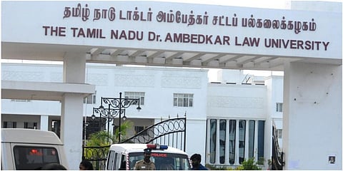 தமிழகத்தில் 7 அரசு சட்டக் கல்லூரிகளில் முதல்வர் பணியிடங்கள் காலி: ஐகோர்ட் கிளை அதிருப்தி