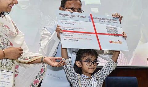 ஆண்டுக்கு ரூ.50,000 செலுத்தினால் 18 வயதில் ரூ.25 லட்சம், 60 வயதில் ரூ.12.5 கோடி! - ‘என்பிஎஸ் வத்சல்யா’ திட்டம்