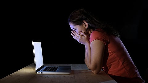 இந்திய இளம் பெண் ஊழியர்கள் வாரத்துக்கு 55 மணி நேரம் வேலை செய்கின்றனர்; உலகிலேயே அதிகம்!