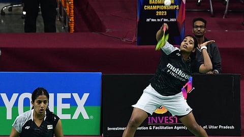 மக்காவு பாட்மிண்டன்: அரை இறுதியில் ட்ரீசா-காயத்ரி ஜோடி