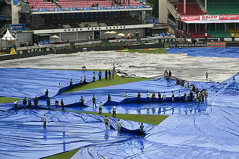 இந்தியா - வங்கதேச கிரிக்கெட் டெஸ்ட் மழையால் பாதிப்பு: ஒரு பந்து கூட வீசப்படாமல் கைவிடப்பட்ட 2-ம் நாள் ஆட்டம்
