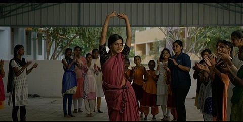 திருநங்கை இயக்கி, நடித்துள்ள ‘நீல நிறச் சூரியன்’