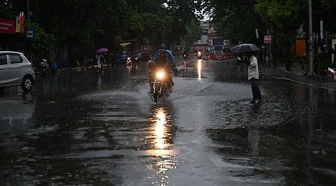 வளிமண்டல கீழடுக்கு சுழற்சி: தமிழகத்தில் 4 நாட்களுக்கு பரவலாக கனமழை வாய்ப்பு