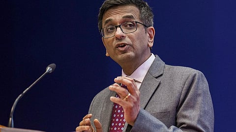 ஓய்வு பெற குறுகிய காலம் இருந்தாலும் நான் இன்னும் பதவியில்தான் இருக்கிறேன்: வழக்கறிஞரிடம் தலைமை நீதிபதி ஆவேசம்