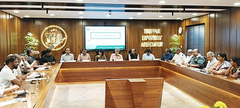 மத்திய அரசின் ஜவுளித்துறை செயலர் ரச்சனா ஷா இன்று ஏற்றுமதியாளர்களுடன் கலந்துரையாடினர்.