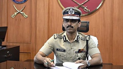 ரவுடிகள் குறித்து கருத்து தெரிவித்த காவல் ஆணையர் அருண் அக்.14-ல் ஆஜராக மனித உரிமைகள் ஆணையம் உத்தரவு