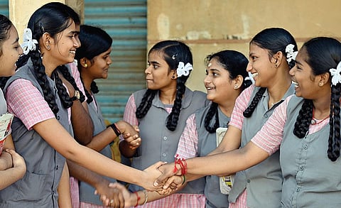 இன்றைய மாணவர் நாளைய தலைவராக ‘மகிழ் முற்றம்’