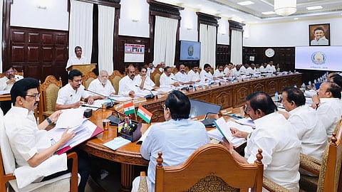 முதல்வர் மு.க.ஸ்டாலின் தலைமையில் நடந்த அமைச்சரவை கூட்டத்தில் ரூ.38,699 கோடி முதலீட்டுக்கான 14 திட்டங்களுக்கு ஒப்புதல்