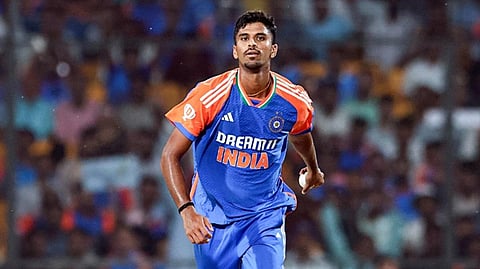 வாஷிங்டன் சுந்தருக்கு சிறந்த ஃபீல்டர் விருது