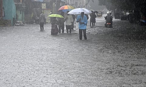 “சென்னையில் கனமழை பாதிப்பு... முழு களப்பணி தேவை” - தினகரன்