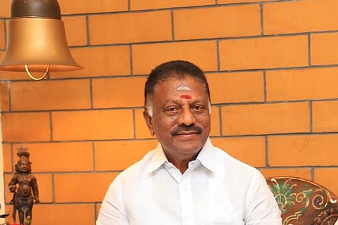 அதிமுக தலைமை பதவிக்கு பண்புள்ளவர்கள் வரவேண்டும்: முன்னாள் முதல்வர் ஓ.பன்னீர்செல்வம் கருத்து