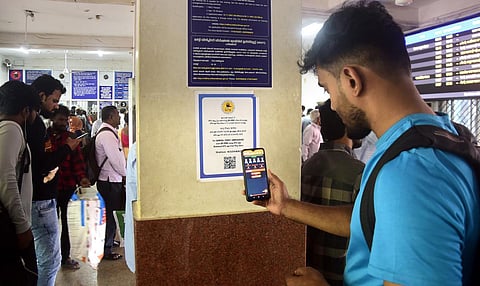 அனைத்து ரயில் நிலையங்களிலும் க்யூஆர் குறியீடு கட்டண முறை