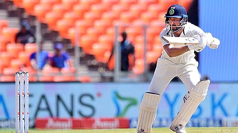 ரஞ்சி கோப்பையில் இரட்டை சதம் விளாசிய புஜாரா - சதங்களில் லாராவை முந்தினார்!