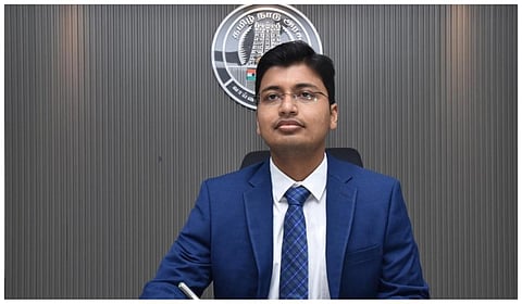 ஆட்சியர் கிராந்திகுமார் பாடி