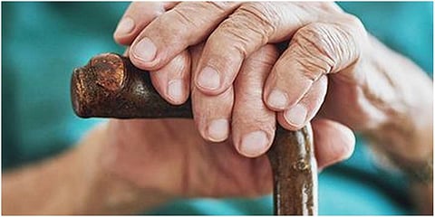 முதியோர், பெற்றோர் பாதுகாப்பு விதிகளை முறைப்படுத்த கோரி வழக்கு: அரசுக்கு ஐகோர்ட் உத்தரவு