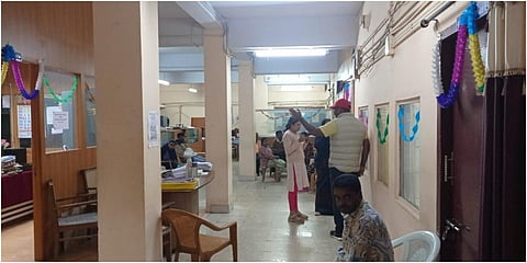 கோத்தகிரி வட்டாட்சியர் அலுவலகத்தில் லஞ்ச ஒழிப்புத்துறை அதிகாரிகள் சோதனை நடத்தினா்.