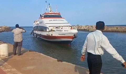 டானா புயல் காரணமாக நாகை - இலங்கை பயணிகள் கப்பல் போக்குவரத்து ரத்து