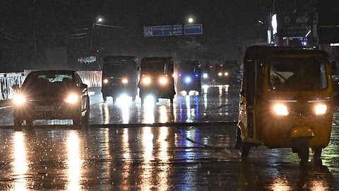 தமிழகத்தில் வடகிழக்கு பருவமழை தீவிரம்: 9 மாவட்டங்களில் இன்று கனமழைக்கு வாய்ப்பு