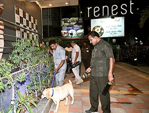 திருப்பதியில் 5 ஓட்டல்களுக்கு வெடிகுண்டு மிரட்டல்