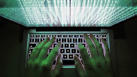 முன்னாள் அமைச்சரிடம் நூதன முறையில் ரூ.87,000 மோசடி: புதுச்சேரி போலீஸார் விசாரணை