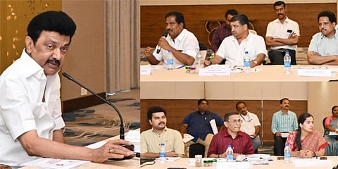 மதுரையில் ஏற்பட்ட வெள்ள பாதிப்புகள் குறித்து தமிழக முதல்வர் மு.க.ஸ்டாலின் அமைச்சர்கள், எம்பிக்கள், மாவட்ட ஆட்சியர் மற்றும் உள்ளாட்சிப் பிரதிநிதிகளுடன் ஆய்வு மேற்கொண்டார்.