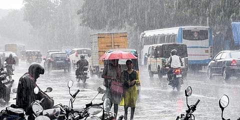 வானிலை முன்னறிவிப்பு: தமிழகத்தில் நாளை 19 மாவட்டங்களில் கனமழைக்கு வாய்ப்பு