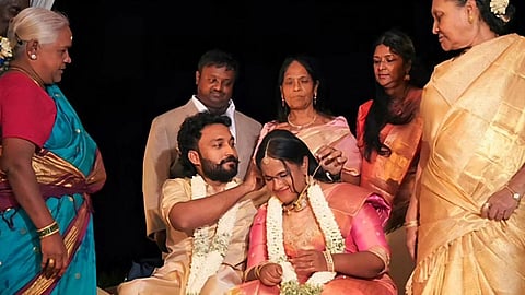 உதவி இயக்குநரை மணந்தார் ‘பிக்பாஸ்’ விக்ரமன்!