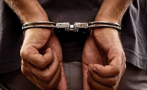 மதுரையில் பள்ளி மாணவி கர்ப்பம்: போக்சோ சட்டத்தில் கோயில் பூசாரி கைது