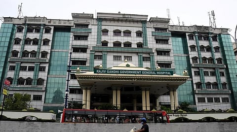 ராஜீவ்காந்தி அரசு பொது மருத்துவமனையில் 50 படுக்கைகளுடன் சிறப்பு காய்ச்சல் வார்டு