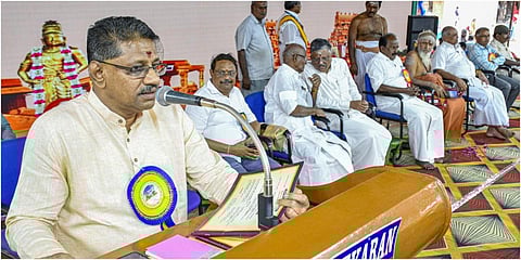 தஞ்சாவூரில் மாமன்னன் ராஜராஜசோழனின் 1039 வது சதய விழாவில் உரையாற்றிய சென்னை உயர் நீதிமன்ற நீதிபதி ஆர்.சுரேஷ்குமார் | படம்: ஆர்.வெங்கடேஷ்