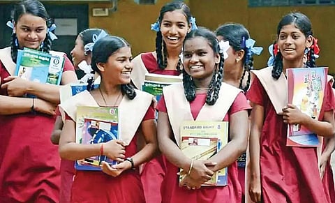 அனைவருக்கும் இலவச கட்டாயக் கல்வி | நவம்பர் 11 தேசியக் கல்வி நாள்