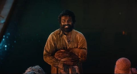 தனுஷின் ‘குபேரா’ கிளிம்ஸ் எப்படி? - பணமும், சதுரங்க ஆட்டமும்!